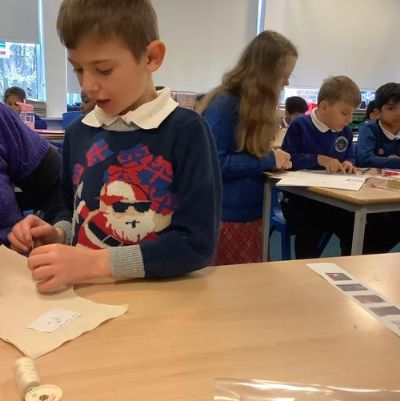 Sewing trousers for Ug - English link